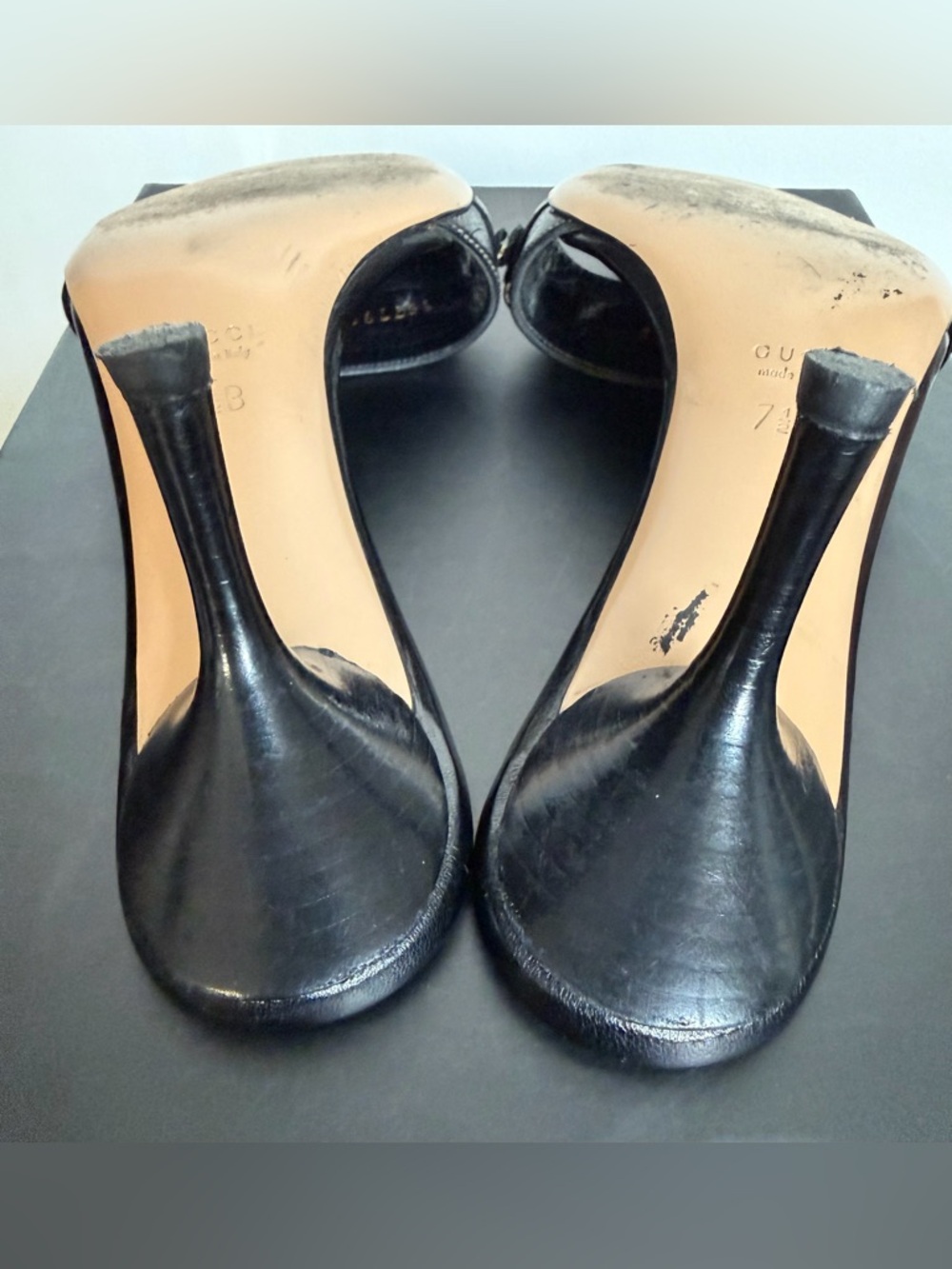 Gucci Black Leather Kitten Heel Sandals with Gold Chain Green and Red Webbing - Picture 7 of 14